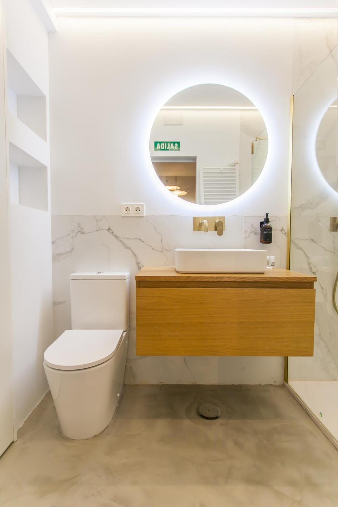 Apartamento Guernica Luxury Duplex - Location, Light, And Art Madrid Exterior foto